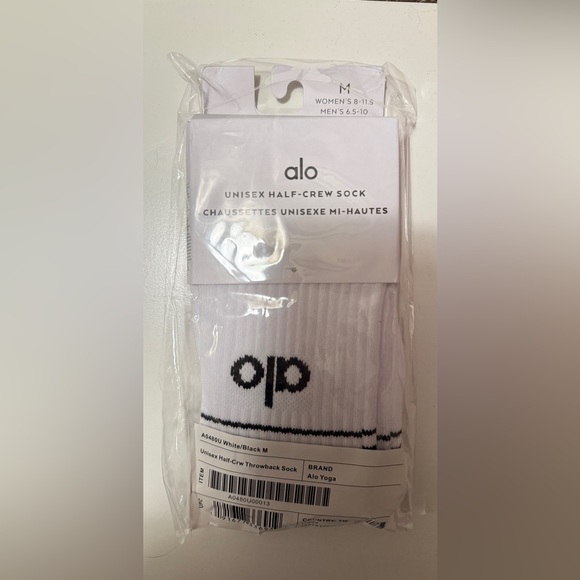 ALO Yoga Half Crew Throwback Socks White Black Unisex-Size Med-NWT - Picture 3 of 10